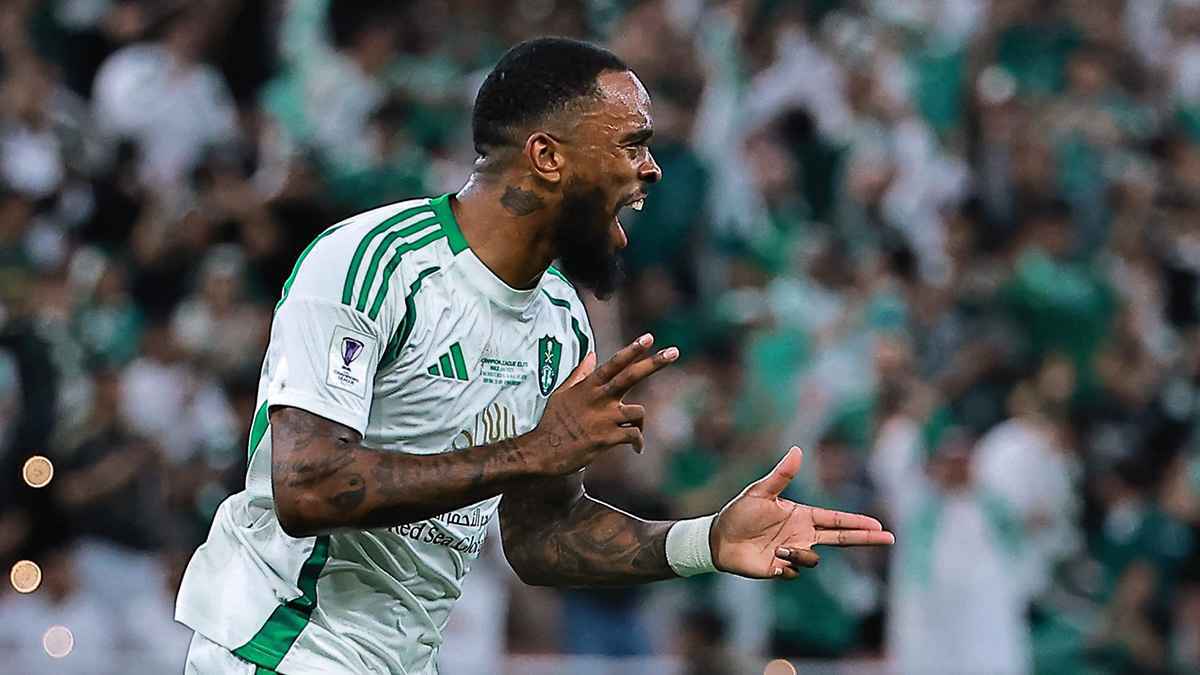 محجوزة".. إيفان توني يرفض ترك كرة التتويج بدوري أبطال آسيا للنخبة (فيديو) |  إرم نيوز