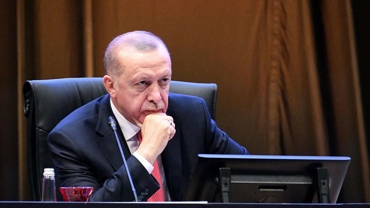 "ناشيونال إنترست": أردوغان يعاني عزلة دولية ولعبته في سوريا اقتربت من نهايتها
