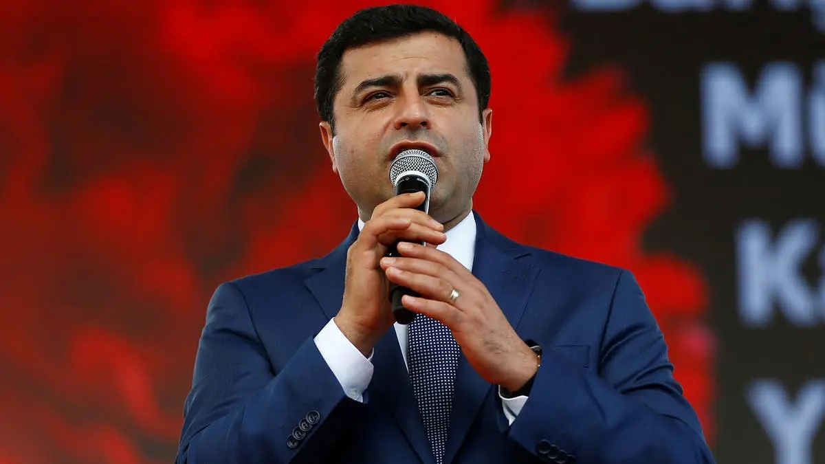 دميرتاش: أردوغان يسعى لحظر حزب الشعوب الديمقراطي للفوز في الانتخابات