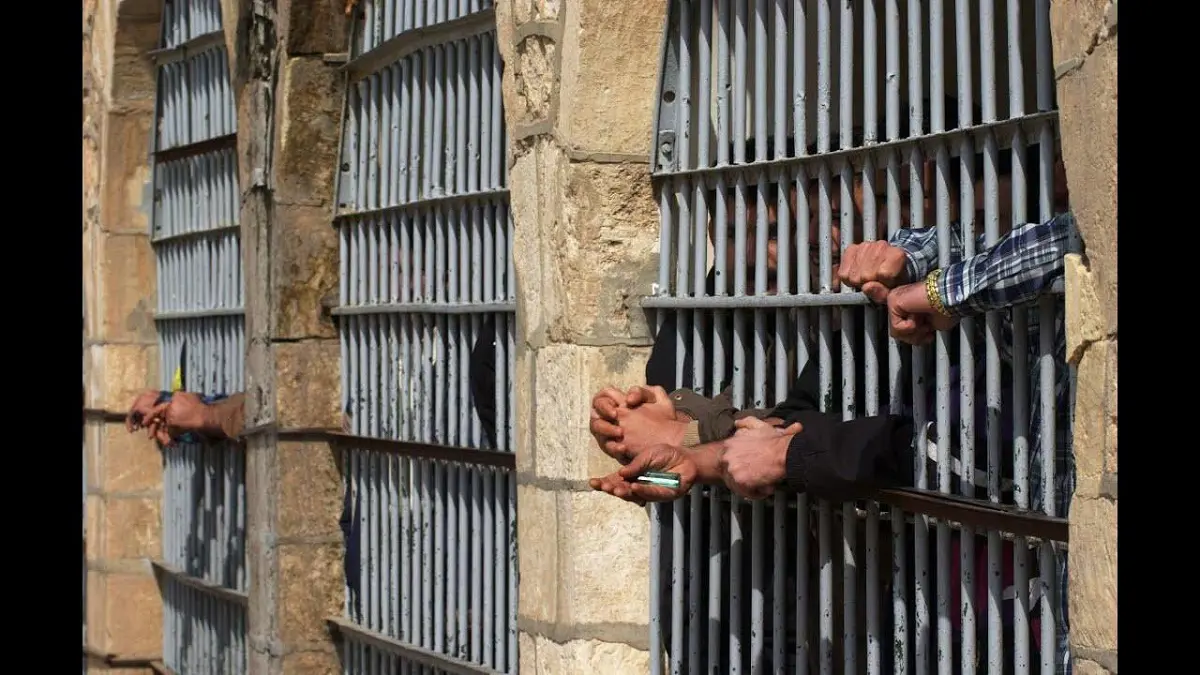 إيران تعلن الإفراج عن نحو 70 ألف سجين بسبب كورونا‎