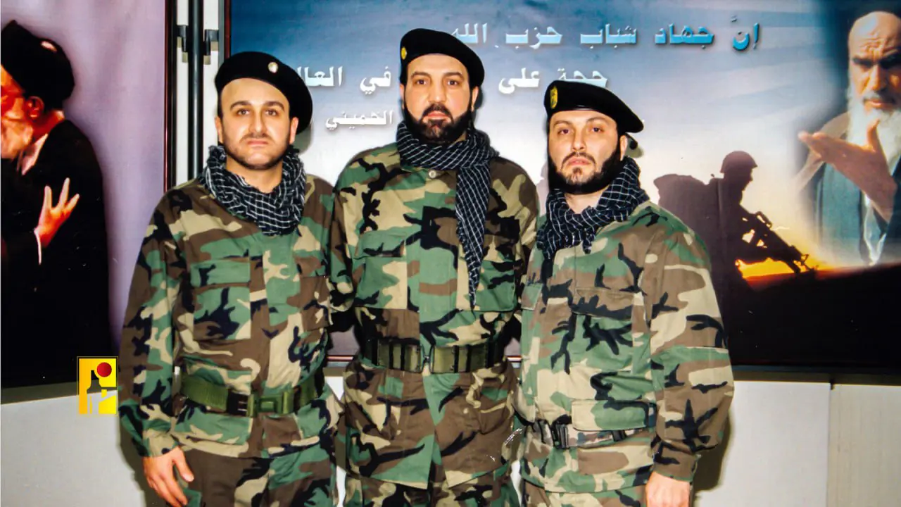 القيادي العسكري البارز في حزب الله فؤاد شكر مع جهاد مغنية ومصطفى بدرالدين