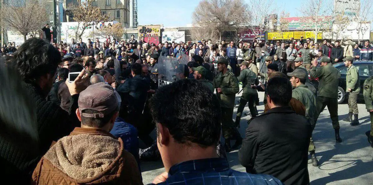 لليوم الـ3 على التوالي.. عرب الأحواز يخرجون في مظاهرات ضد النظام (فيديو)