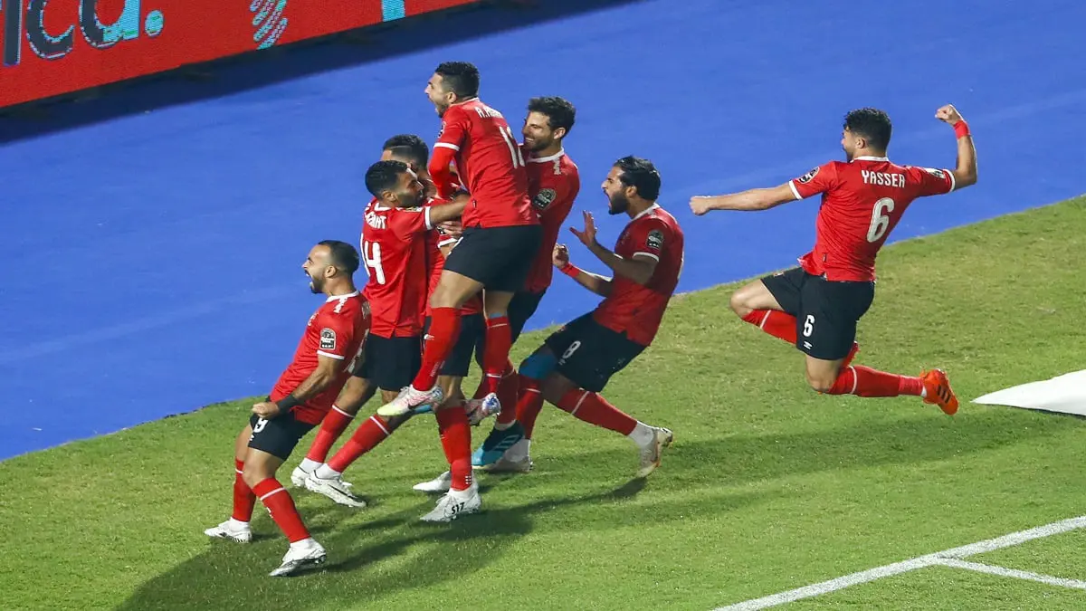 الأهلي يصعق الزمالك ويتوج بدوري أبطال أفريقيا (فيديو)