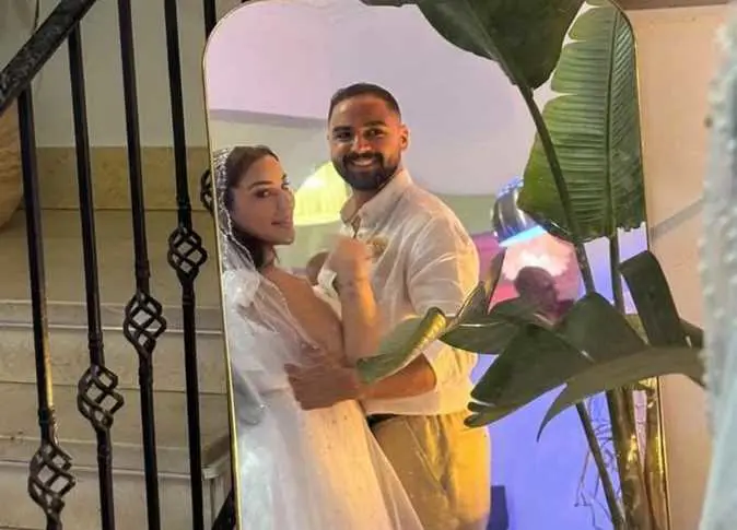 أسما شريف منير وعريسها أحمد