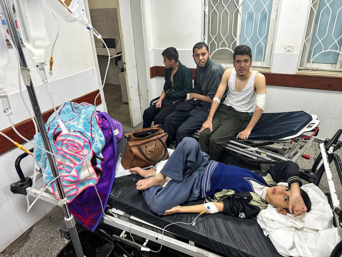تجاوزوا 70 ألفا والمستشفيات تتناقص.. الموت يتربص بجرحى غزة