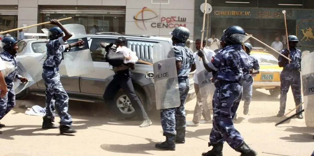 السودان تعترف لأول مرة بتجاوزات قواتها الأمنية