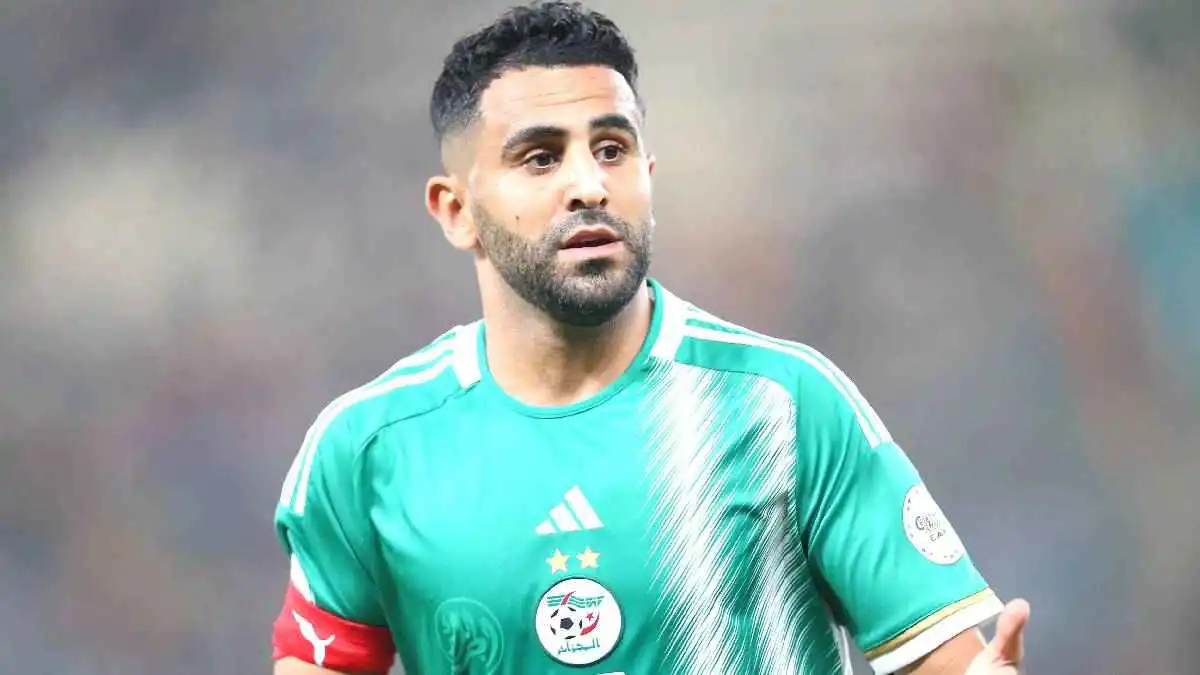 رياض محرز نجم الأهلي السعودي ومنتخب الجزائر