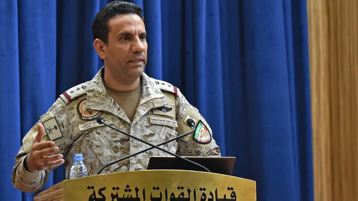 التحالف العربي يعلن انتهاء عملية إطلاق سراح ونقل 163 أسيرا حوثيا