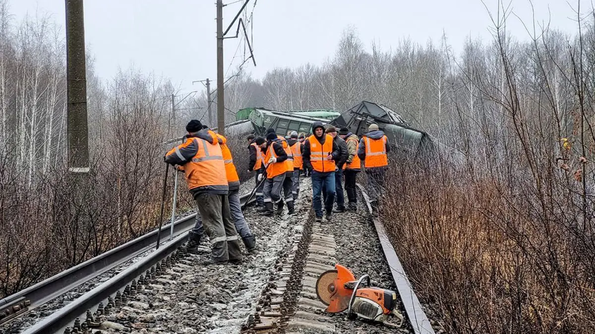 روسيا.. مصرع 8 أشخاص جراء حادث تصادم بين قطار وحافلة
