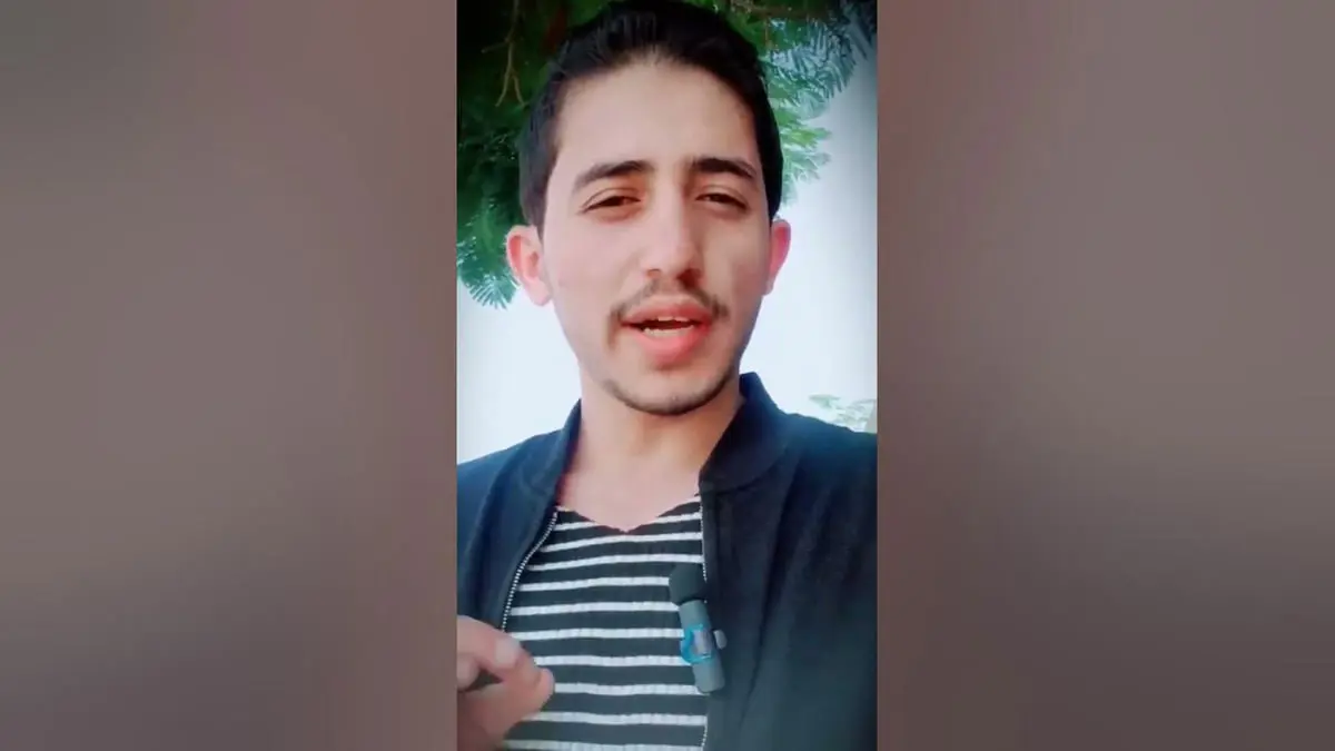 شاعر يمني يُبهر رواد مواقع التواصل بقصيدة "من أنا"