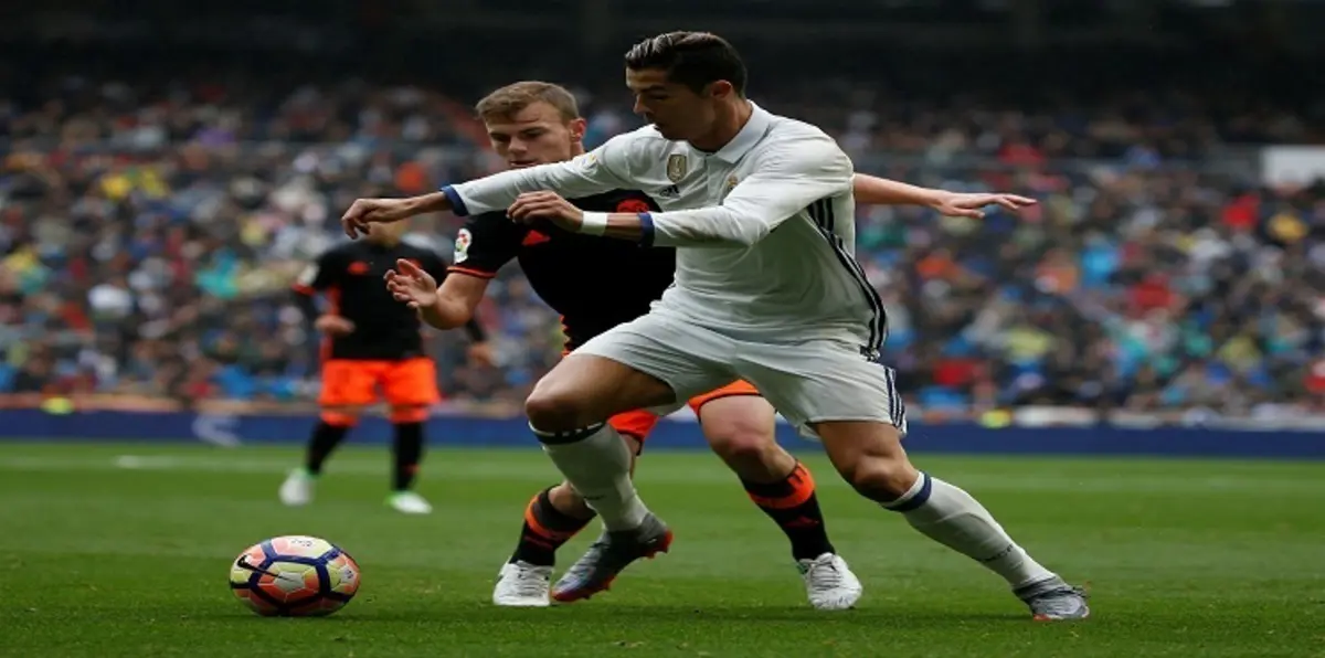 مارسيلو ينقذ ريال مدريد أمام فالنسيا ويقوده لاستعادة صدارة الدوري الإسباني