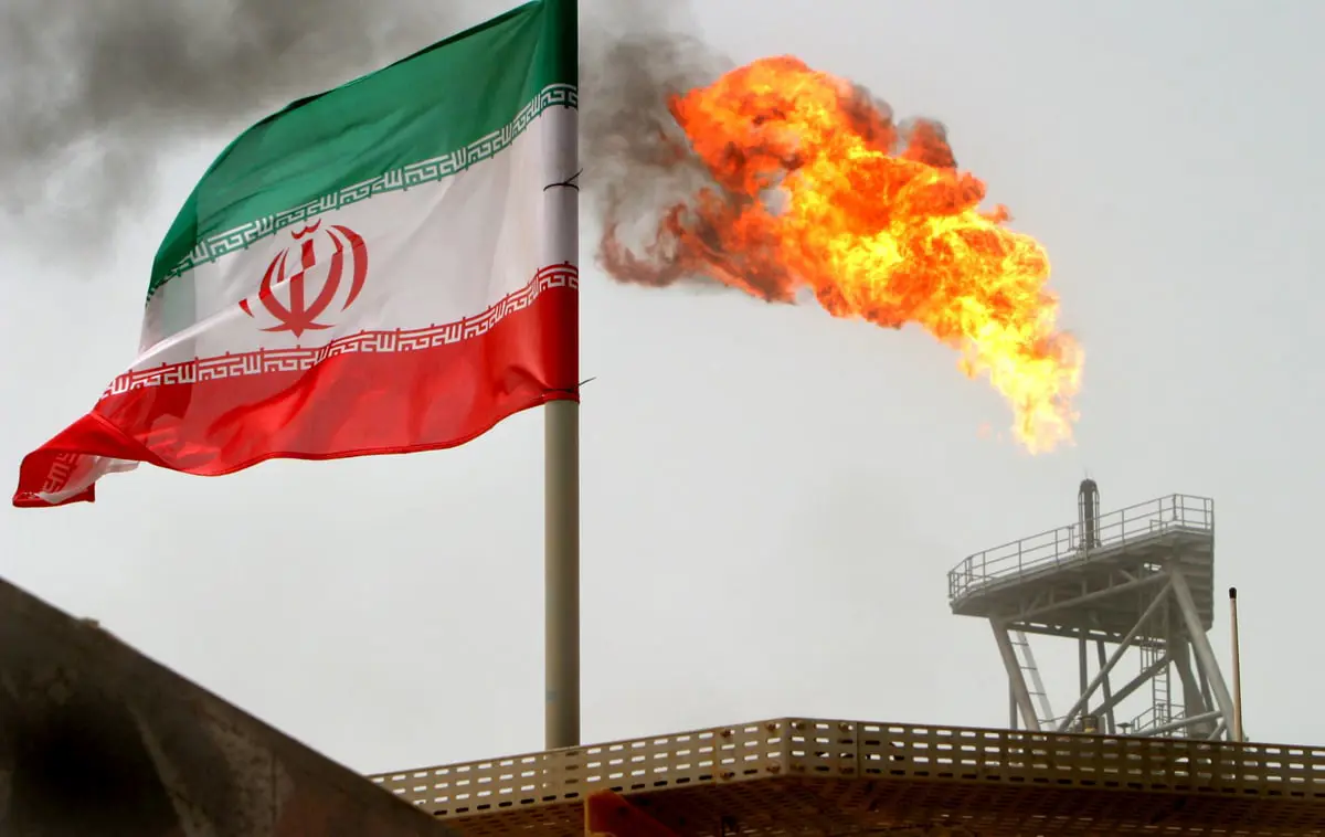مرتبطون بخامنئي.. الكشف عن فساد كبار مسؤولي قطاع النفط في إيران