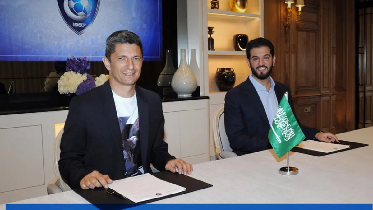 رسميًا.. رازفان لوشيسكو مديرًا فنيًا لنادي الهلال السعودي (شاهد)