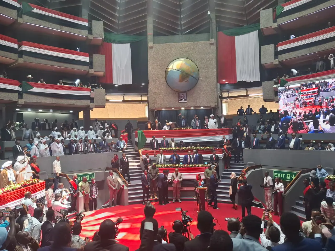 مشاركون في اجتماعات تأسيس "حكومة السلام" السودانية