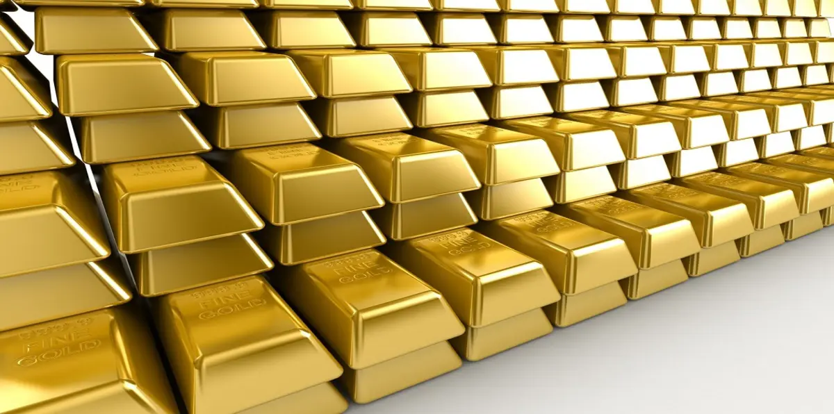 الذهب يصعد مع تراجع الأسهم الدولار