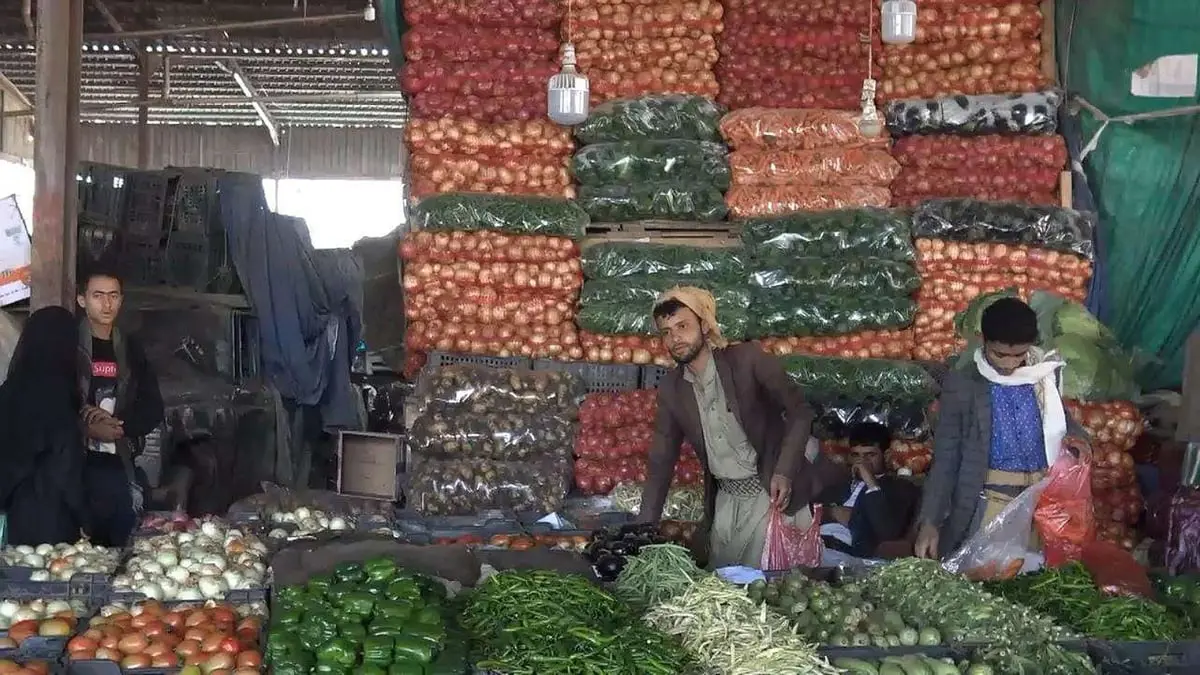 اليمن يمنع تصدير الخضراوات والفاكهة واللحوم في شهر رمضان