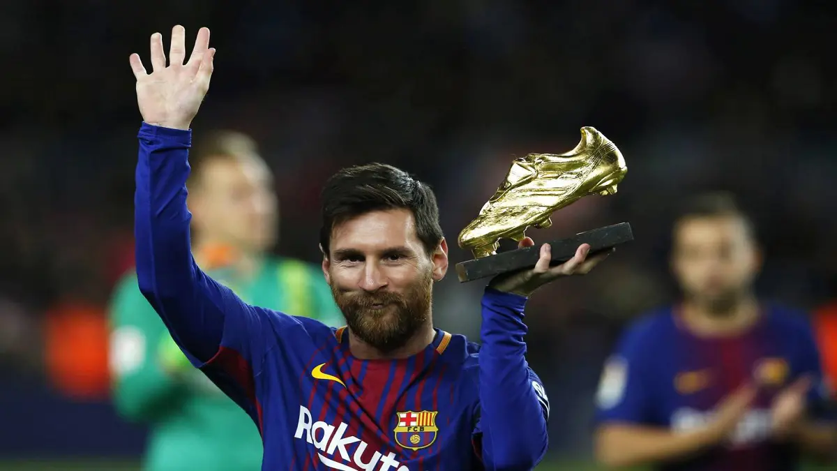 هل يكرر ميسي سيناريو كريستيانو رونالدو ويرحل إلى الدوري الإيطالي؟