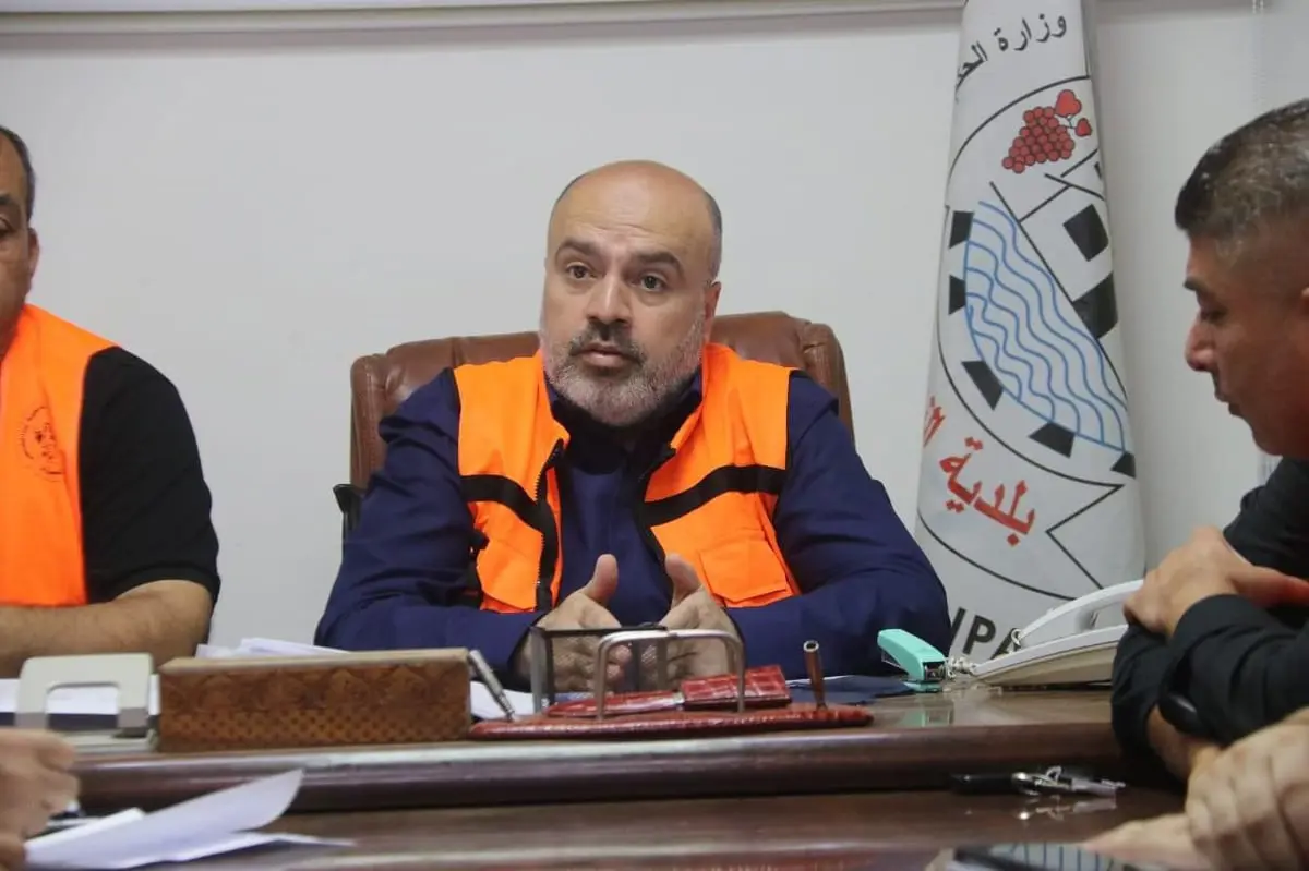 غزة.. مقتل رئيس بلدية النصيرات إثر غارة إسرائيلية