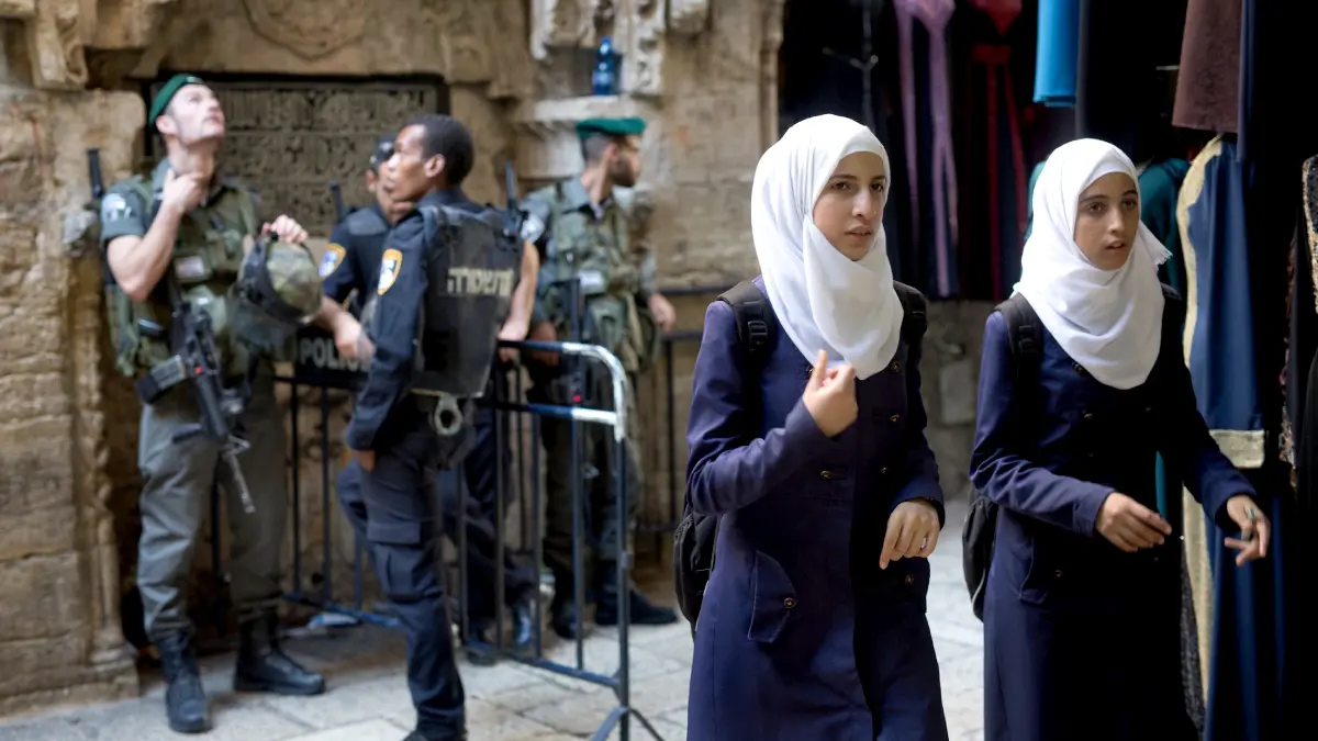 إسرائيل تهدد بسحب تراخيص المدارس العربية في القدس