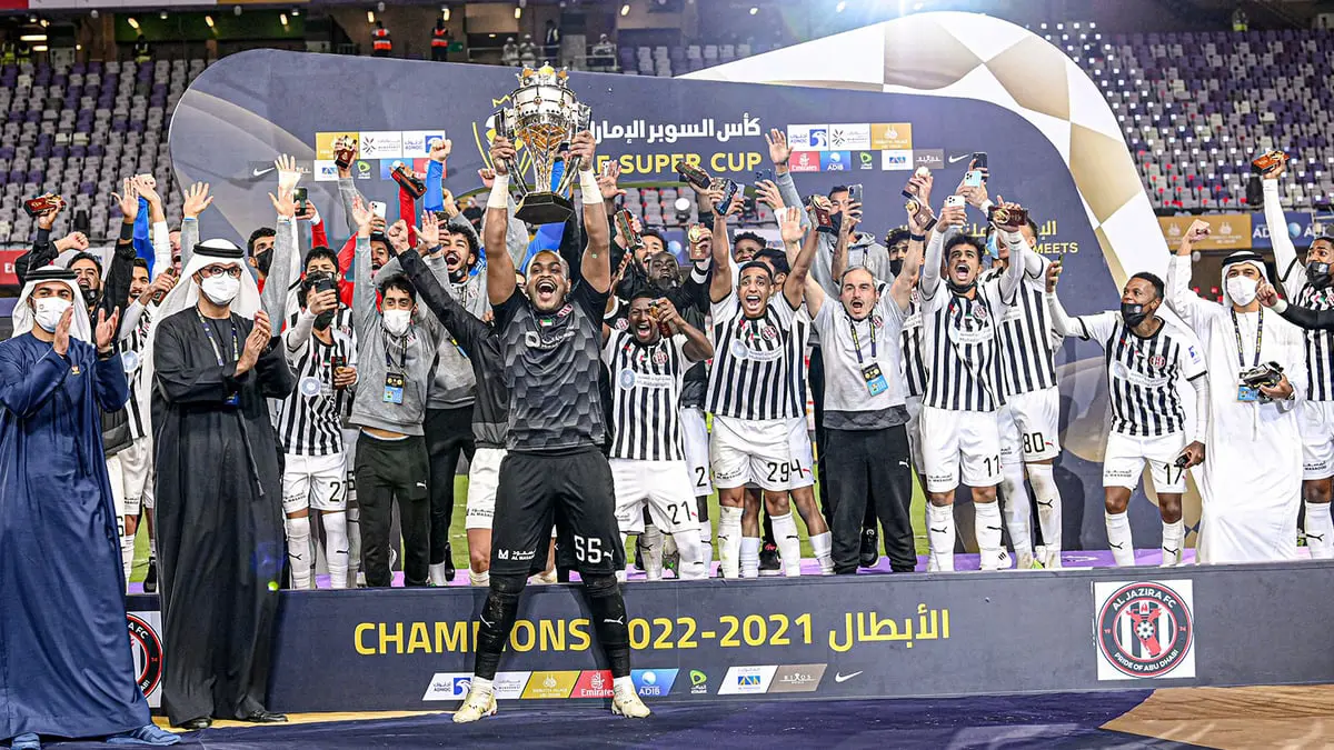 الجزيرة يسقط شباب الأهلي بركلات الترجيح ويتوج بطلا لكأس السوبر الإماراتي