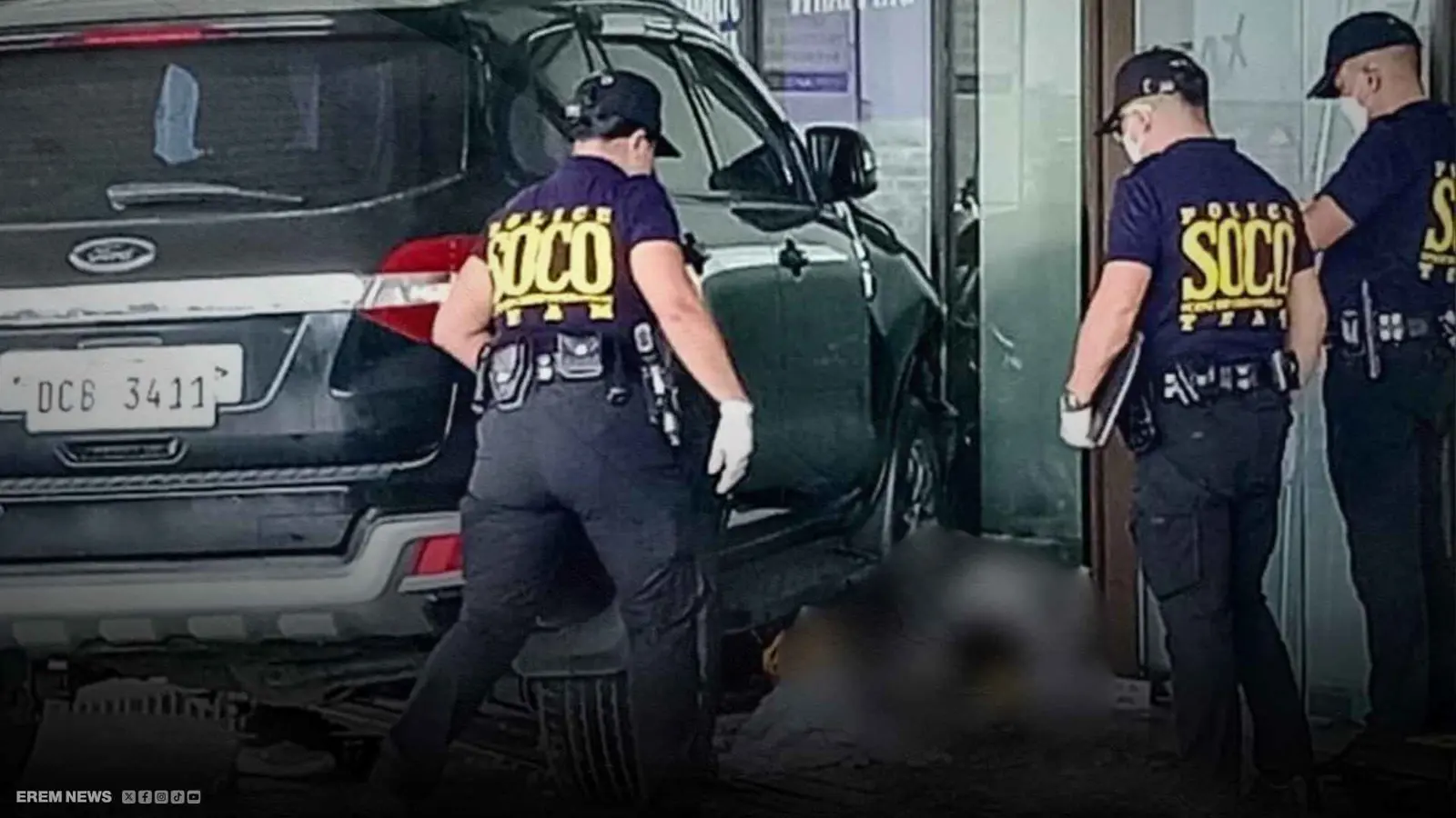السيارة التي اقتحمت مطار مانيلا