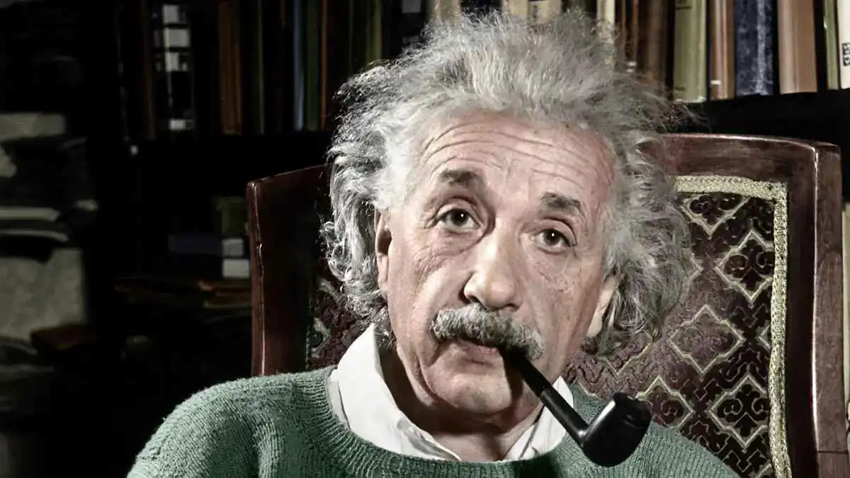 نشر مذكرات غير معروفة لأينشتاين بعد 70 عامًا من وفاته