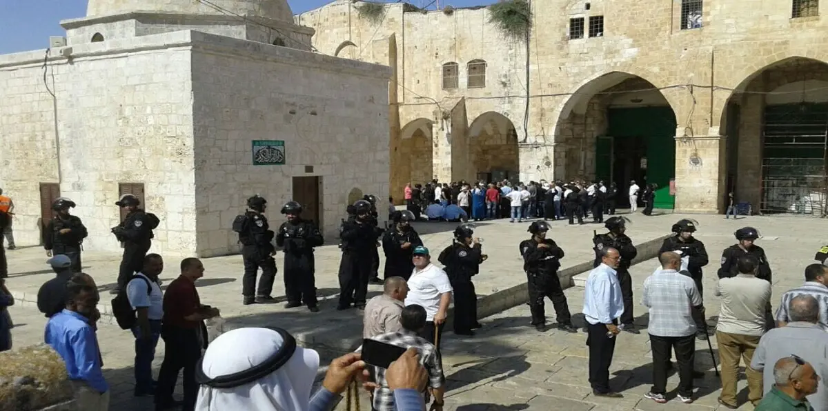 بعد دعوة زوجته لاحتلاله.. عضو كونغرس أمريكي يقتحم باحات المسجد الأقصى (فيديوغرافيك)