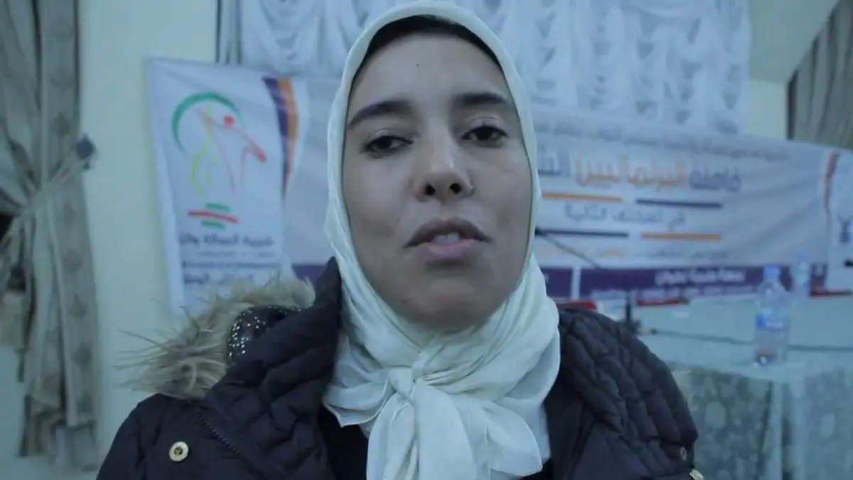 بالفيديو.. البرلمان المغربي يرفع جلسته لمدة " 10 سنوات " لأداء الصلاة