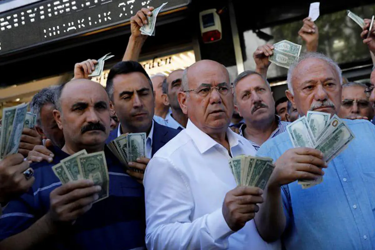 سوق تبادل العملات في إيران