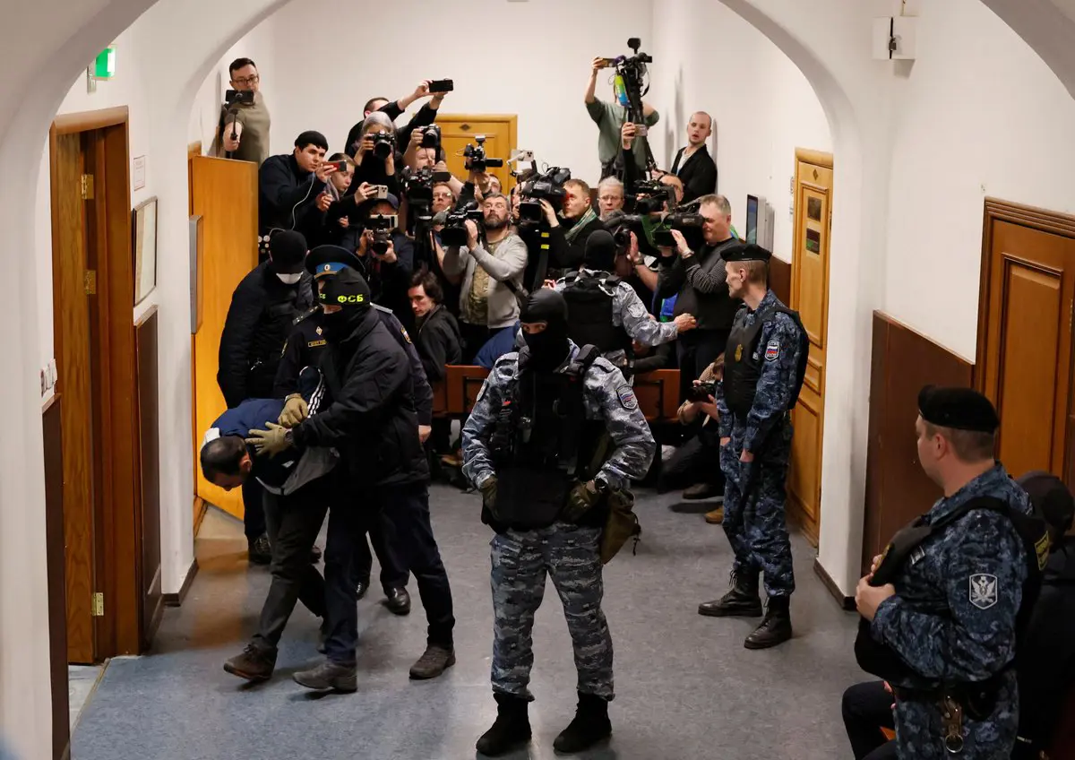 محكمة روسية تتخذ أول قرار بشأن 4 مشتبهين بتنفيذ هجوم موسكو (صور)