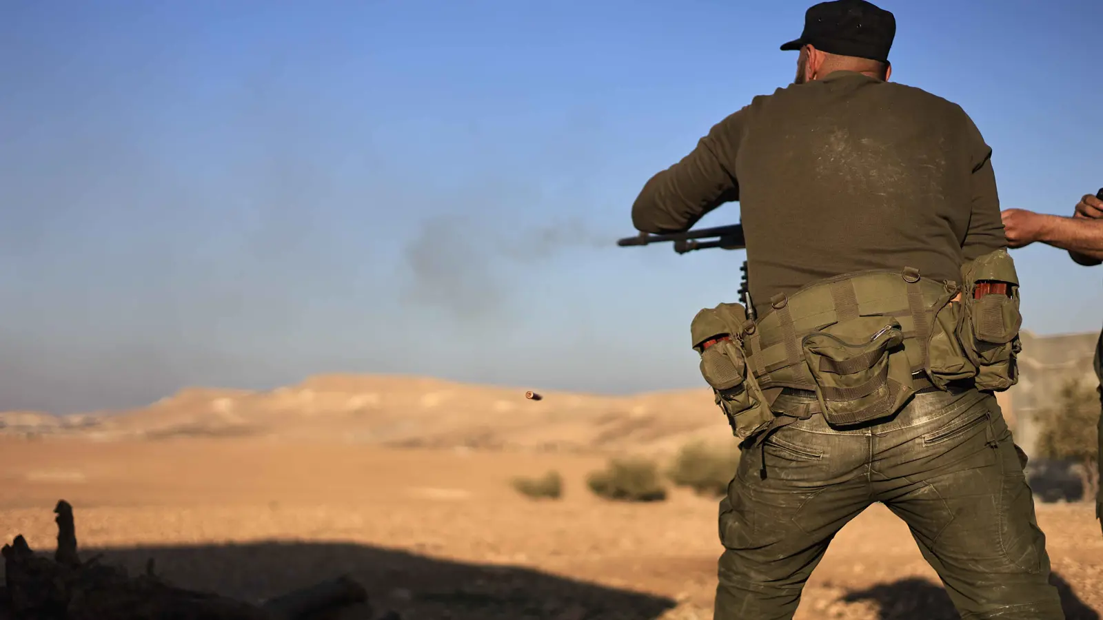 اشتباكات عنيفة وقصف متبادل في محيط منبج وسد تشرين