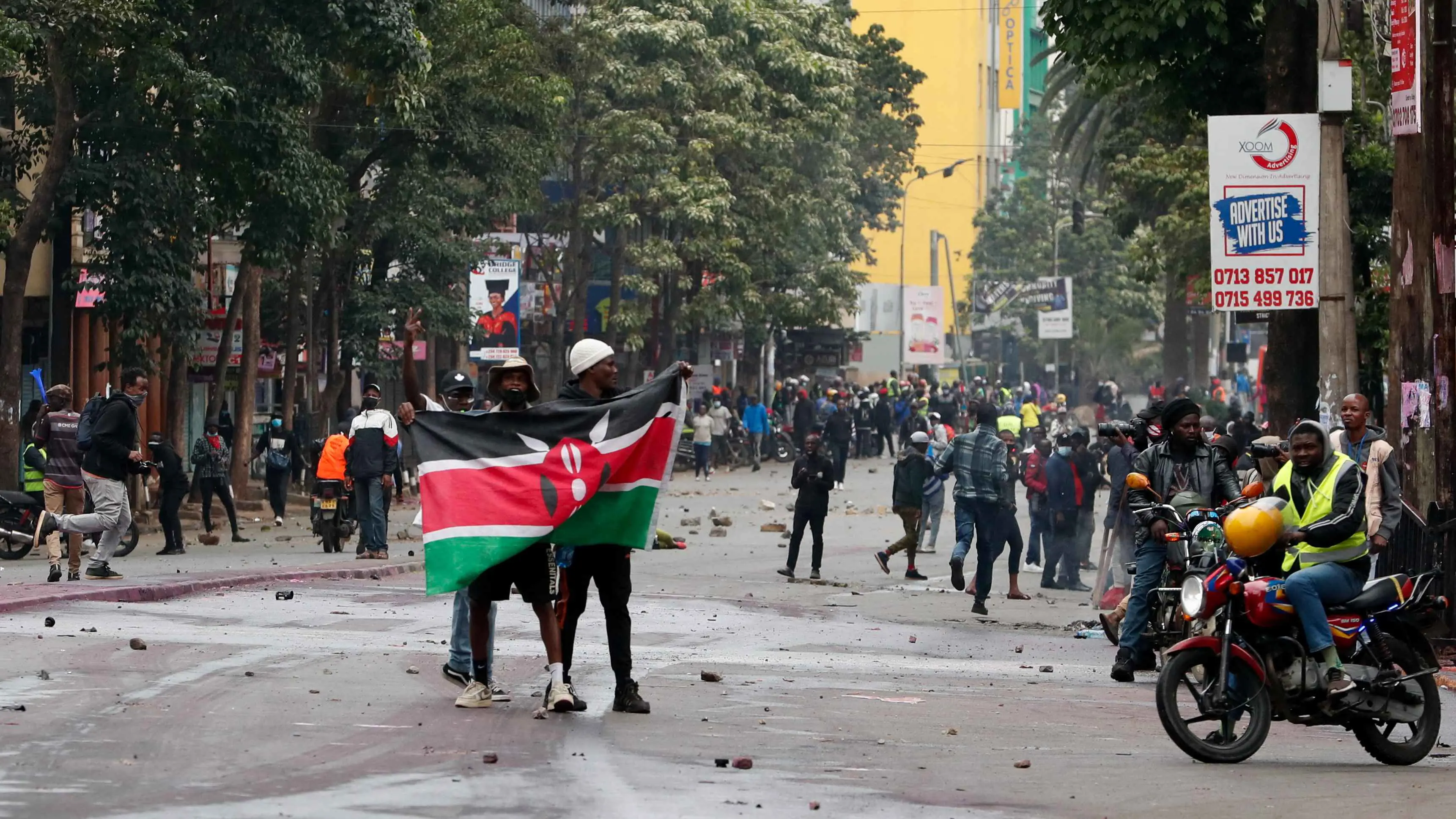 تعبئة وآلاف المتظاهرين.. الرئيس الكيني يواجه "ثورة الشباب"