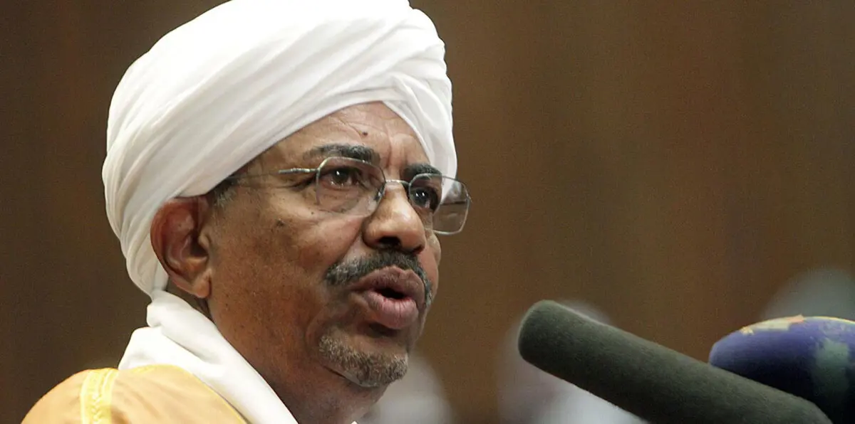 الرئيس السوداني يصل الإمارات لدعم مبادرة أمير الكويت