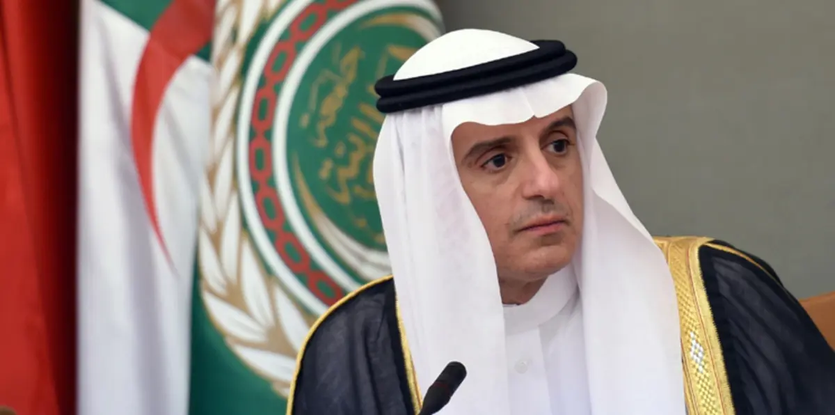 الجبير: الأسد لا يوقف إطلاق النار ويمنع المساعدات ويجب عزله 