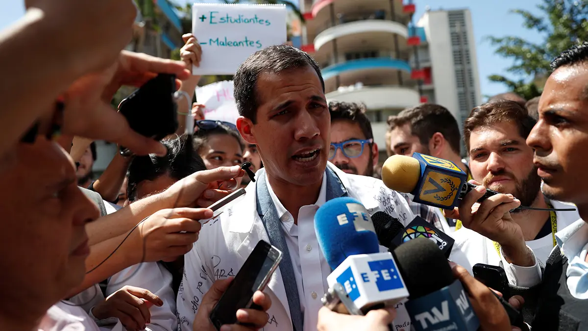 غوايدو: دعم الجيش الفنزويلي "حاسم" للتوصل إلى إزاحة مادورو‎