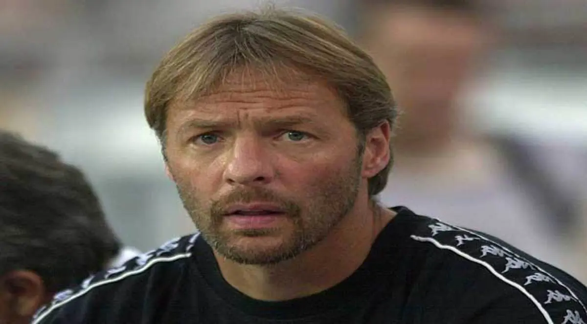 الشباب السعودي يقيل المدرب ستامب