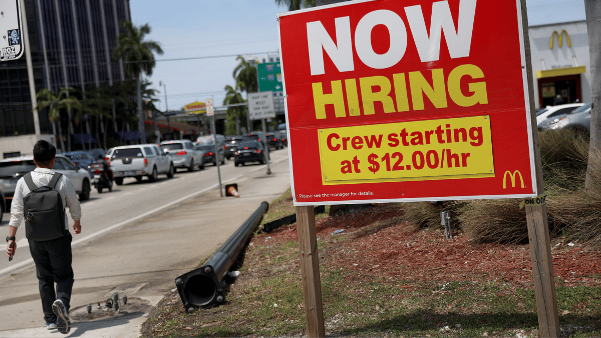 ارتفاع طفيف بطلبات إعانة البطالة في الولايات المتحدة