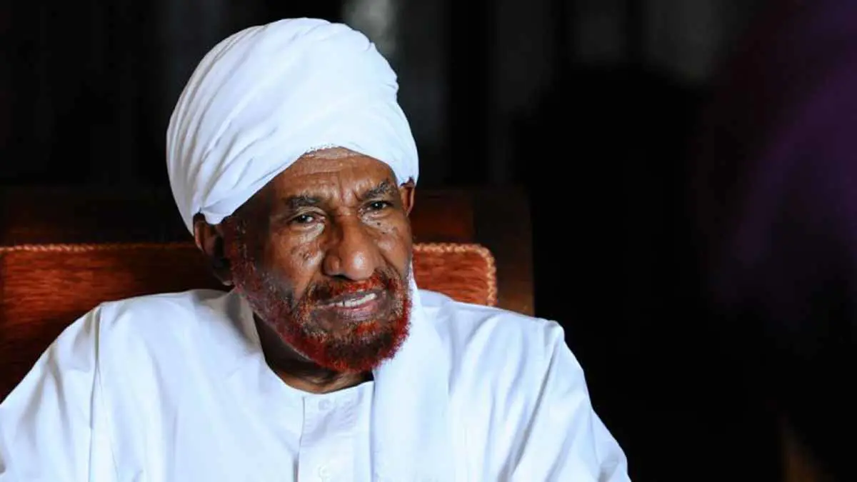 الصادق المهدي يخرج لأول مرة في احتجاجات السودان (فيديو)