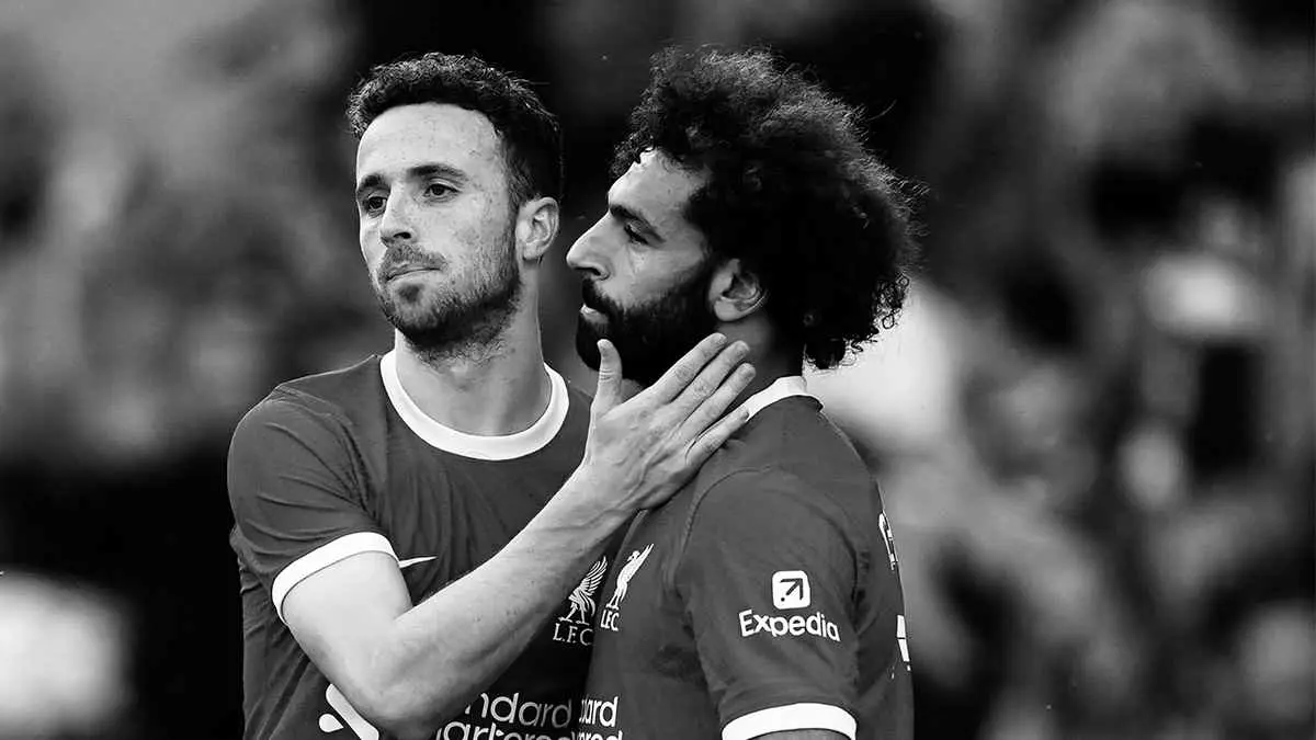 أول ظهور لمحمد صلاح مع عائلة الراحل ديوغو جوتا (فيديو وصور)