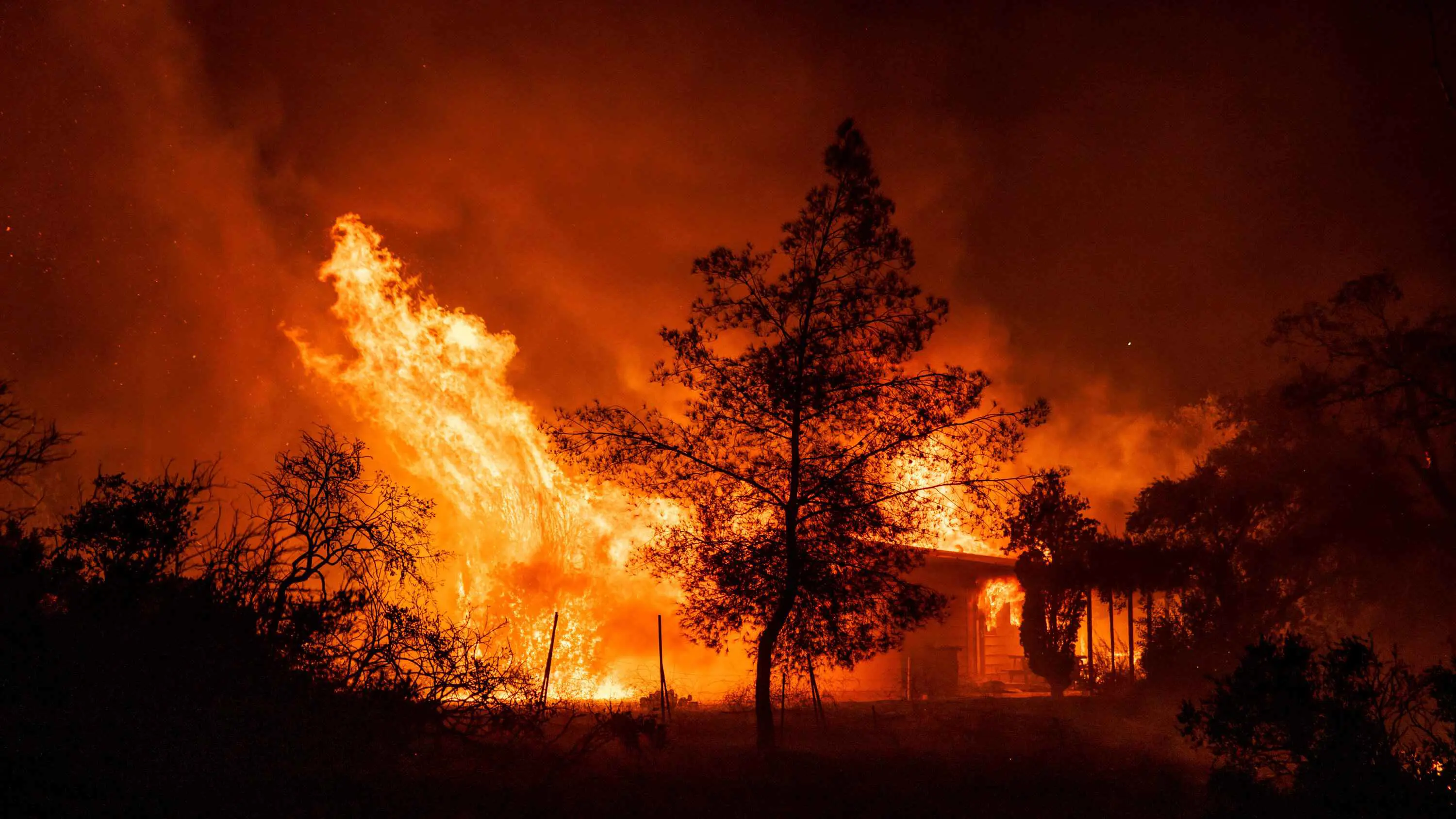 الأوروغواي .. حريق بدار للمسنين يودي بحياة 10 أشخاص