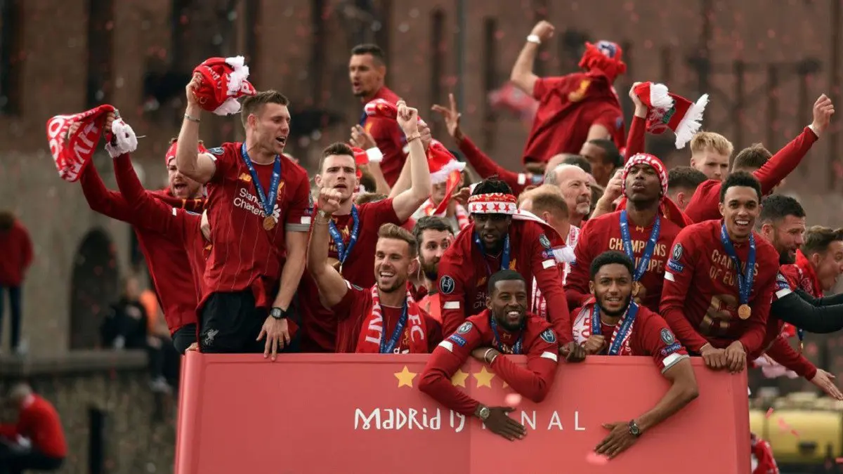 هل يحتفل نادي ليفربول بلقب الدوري الإنجليزي في موقف سيارات؟