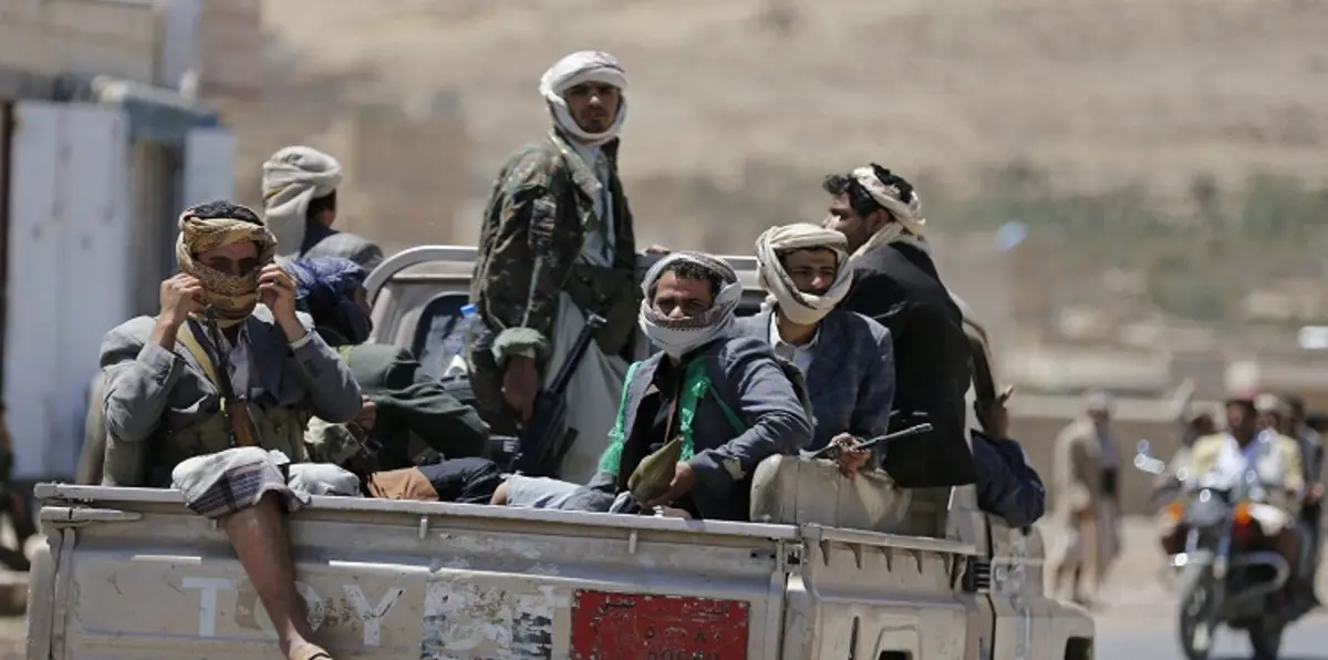 الحوثيون "يُجرّدون" صالح من سلاحه