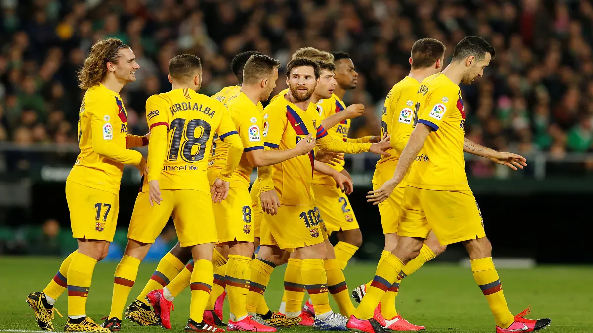 رسميا.. نجم برشلونة يغيب عن الكلاسيكو ومباراة نابولي