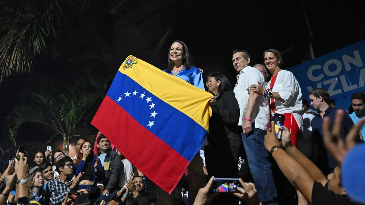  المعارضة الفنزويلية تختار "محرومة من الترشح" لمنافسة مادورو