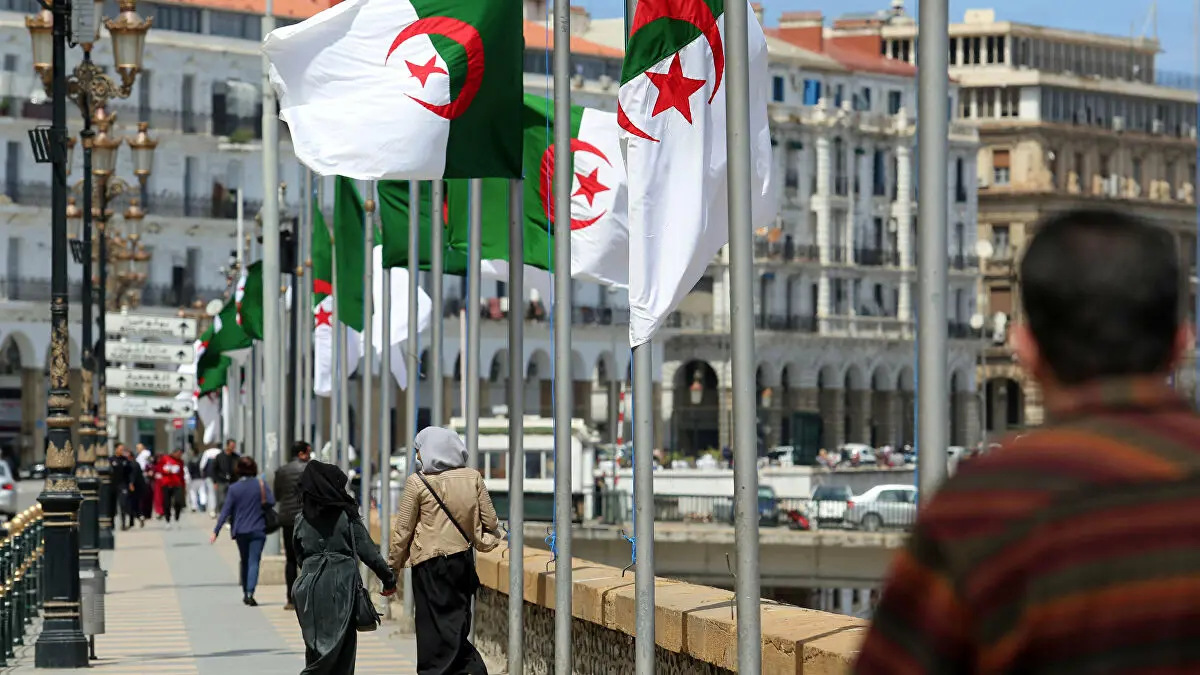 تراجع احتياطي الجزائر من النقد الأجنبي إلى 42 مليار دولار