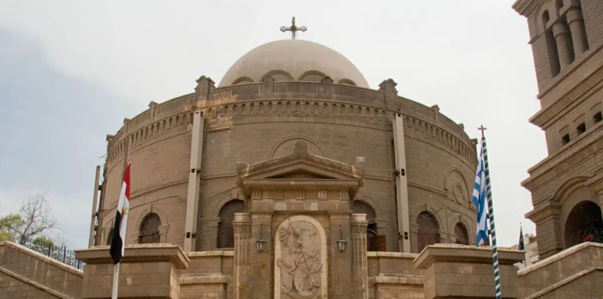 تجدد أزمة قانون الأحوال الشخصية بالكنيسة المصرية وسط تهديدات باللجوء إلى القضاء
