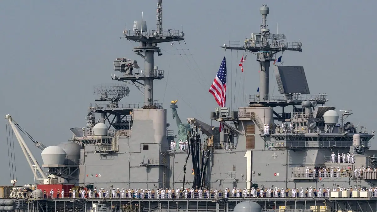 المونيتور: قيود الميزانية تدفع البحرية الأمريكية لتقليص حجم أسطولها

