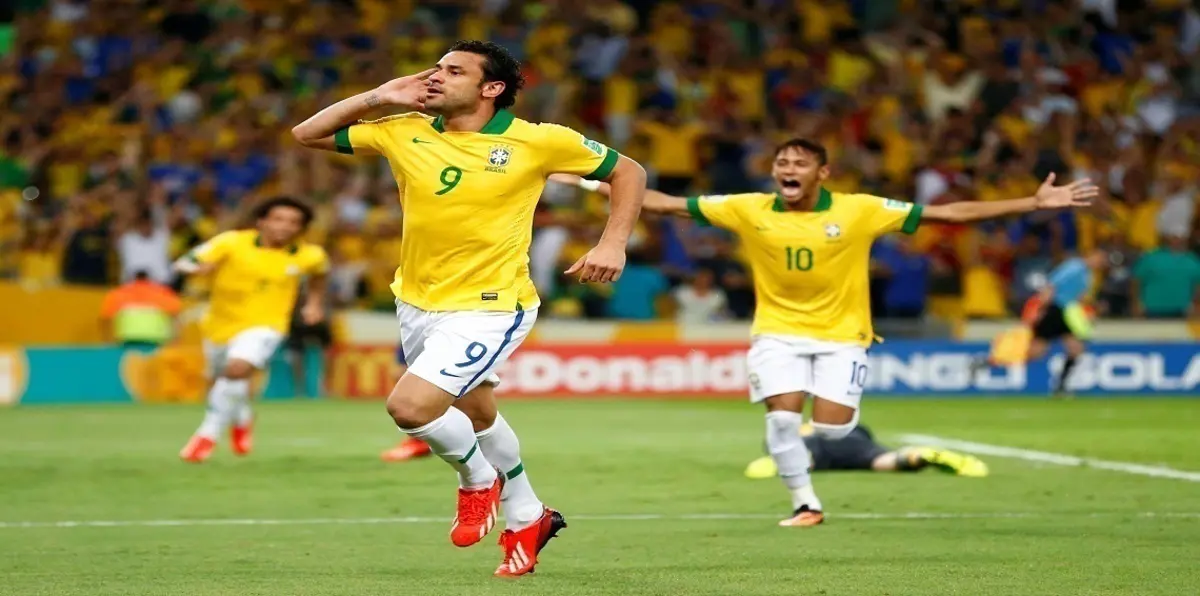 البرازيلي فريد يحذر منتخبي ألمانيا وتشيلي قبل نهائي كأس القارات