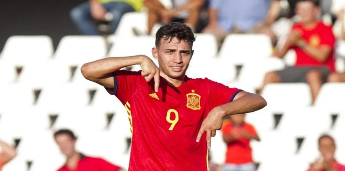 منير الحدادي يطعن على قرار الفيفا برفض لعبه لمنتخب المغرب بدلًا من إسبانيا