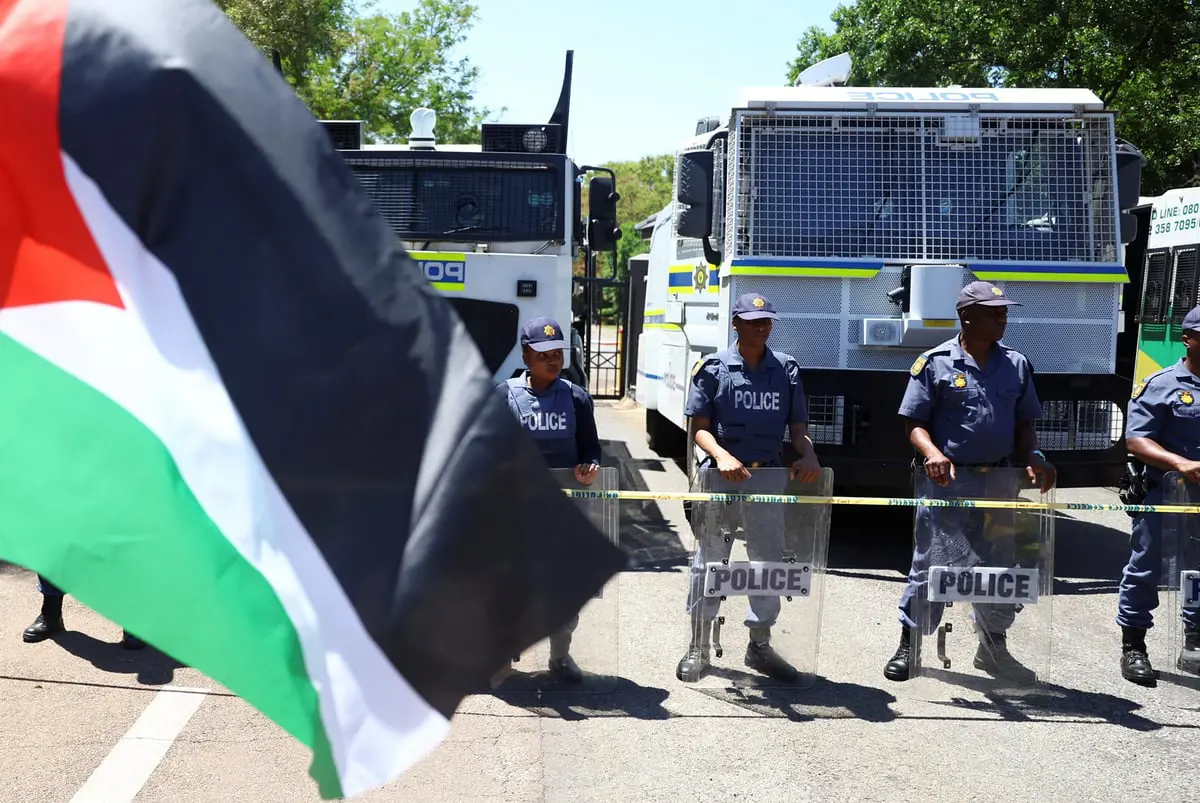 الحزب الحاكم في جنوب أفريقيا يؤيد اقتراحا لإغلاق السفارة الإسرائيلية